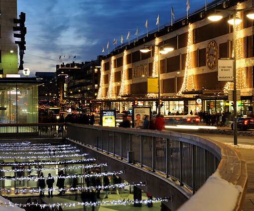 _DSC0061 View at Sergels torg, Åhléns department store to the right.