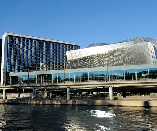 _DSC0031 Stockholm Waterfront building and Congress Center.