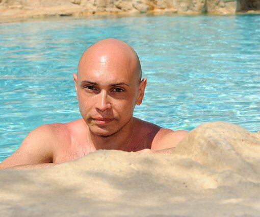 _DSC0006_1 Markos in the pool at Capo Bay.