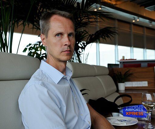 _DSC0003 Arto in the lounge at Larnaca airport.