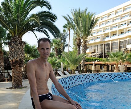 _DSC0032 Arto by the pool at Elias Beach Hotel.