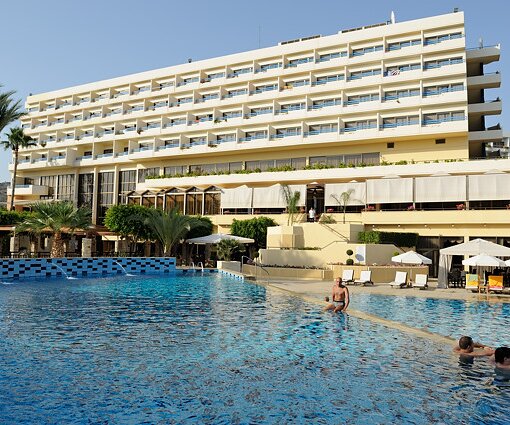 _DSC0070 At Elias Beach Hotel in Limassol.