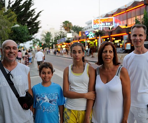 _DSC0005 Nicos, Andreas, Ingrid, Mina and Arto going for a walk in Protaras.