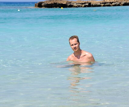 _DSC0025 Arto in the sea at Fig Tree Bay.