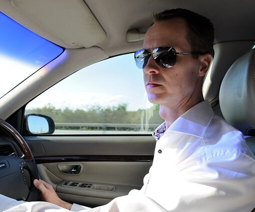 _DSC0040 Arto driving to Limassol.