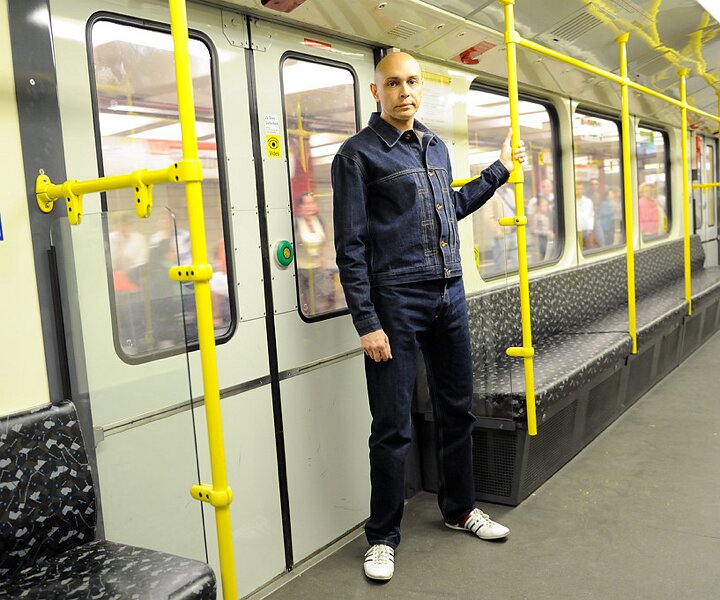 _DSC0025 Markos on the U-bahn going to Alexanderplatz.