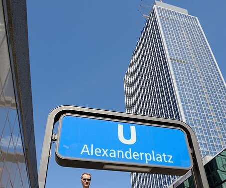 _DSC0039 Arto at Alexanderplatz.