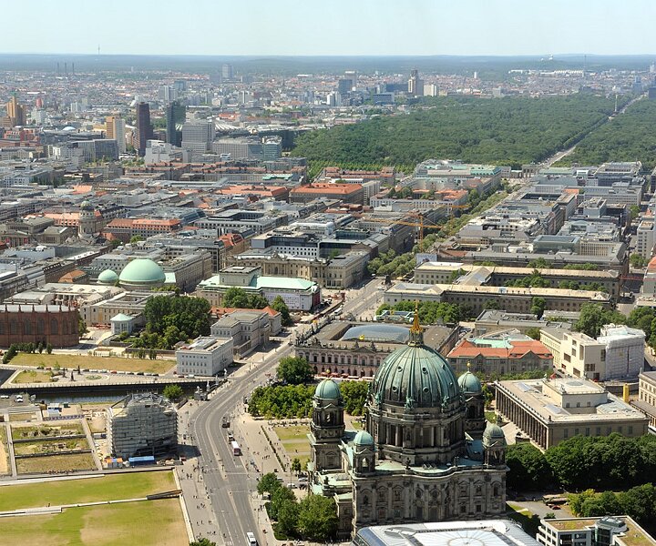 _DSC0060 View of Berlin from the TV-tower.