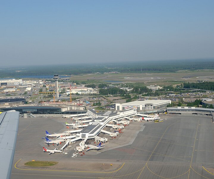_DSC0006 View of Arlanda airport at takeoff.