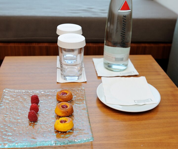 _DSC0092 Sweets in the hotel room at hotel Concorde Berlin.
