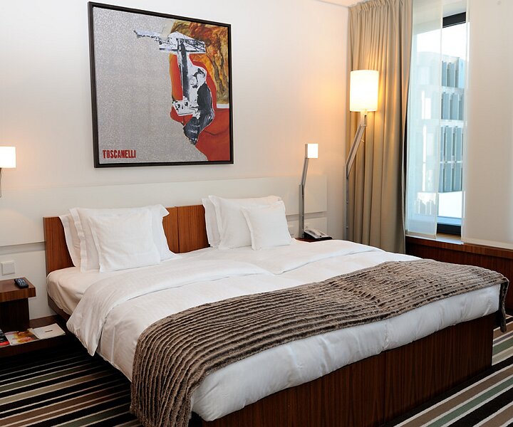 _DSC0097 The room at hotel Concorde Berlin.