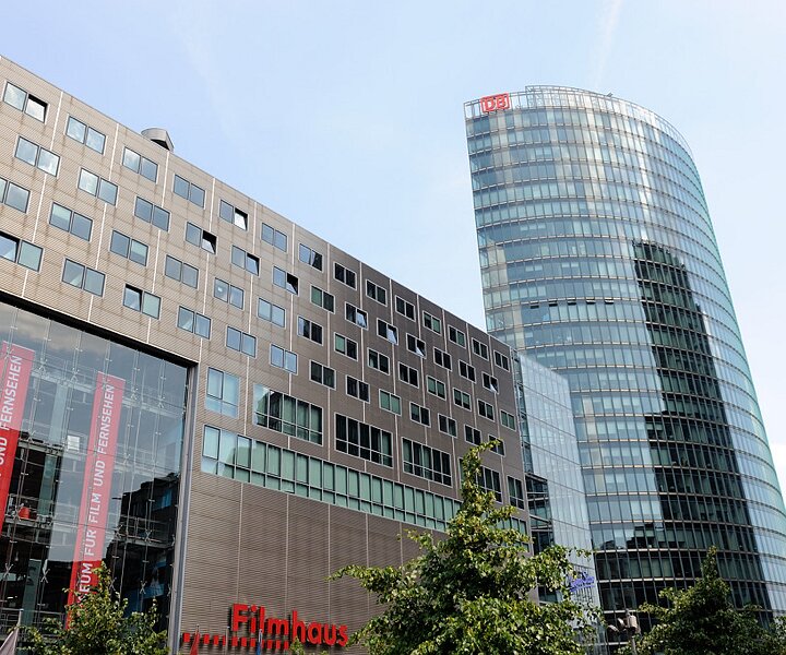 _DSC0027 Buildings at Potsdamer Platz.