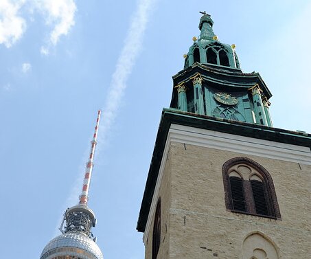 _DSC0087 Tv-tower and church tower.