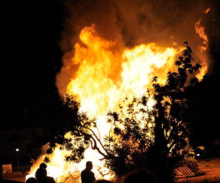 _DSC0073 The burning of Judas on Holy Saturday.