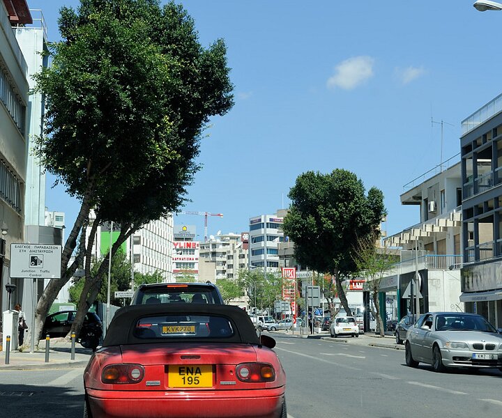 _DSC0015 Driving to Nicosia city center.