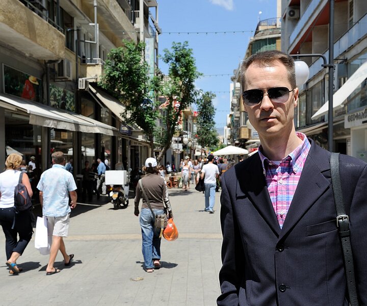 _DSC0029 Arto in Ledra Street in Nicosia.