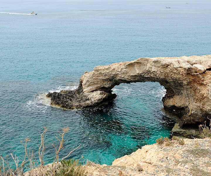 _DSC0015 A natural bridge.