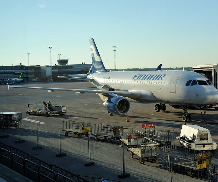 _DSC0001 At Arlanda airport, waiting to board the Airbus to Helsinki.