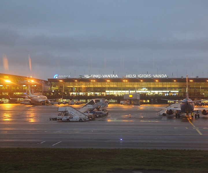 _DSC0008 At Helsinki airport.