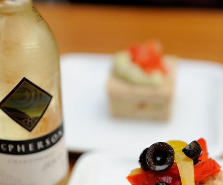 _DSC0013 Having canapés at F8 at Stockmann.