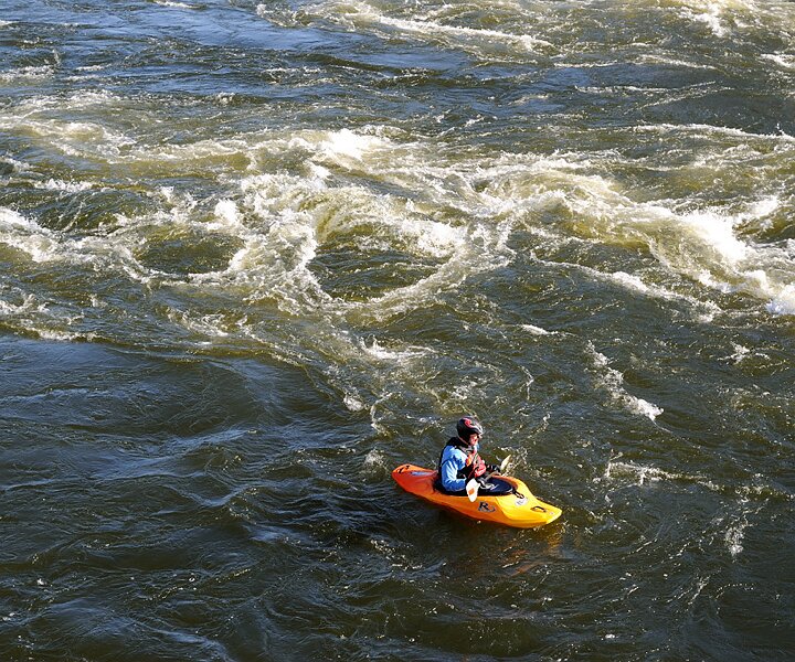 _DSC0039 Kayaker in Stockholms ström.
