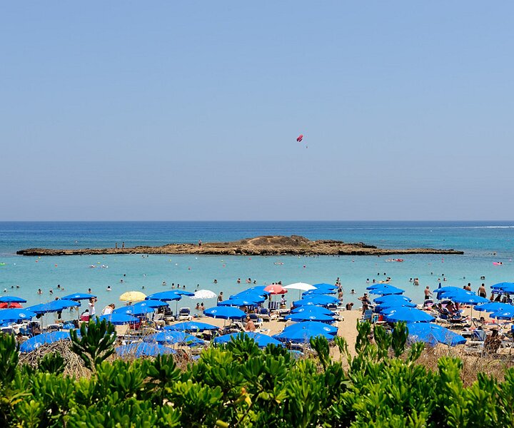 _DSC0017 View from the sunlounger.