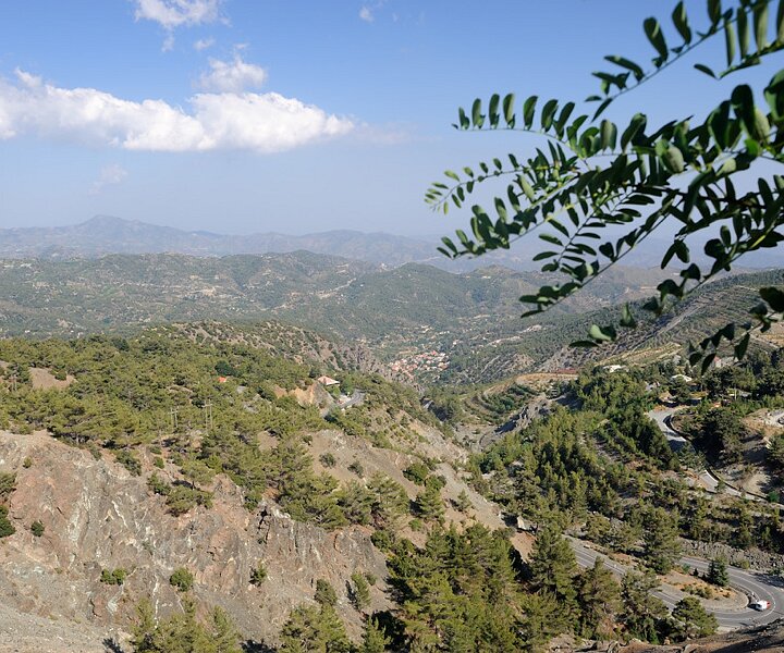 _DSC0020 View at the Troodos mountains.