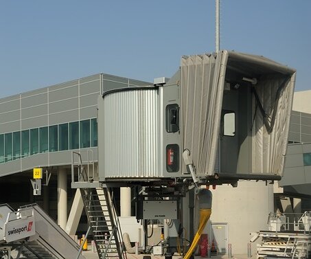 _DSC0027 Approaching the gate at Larnaca airport.