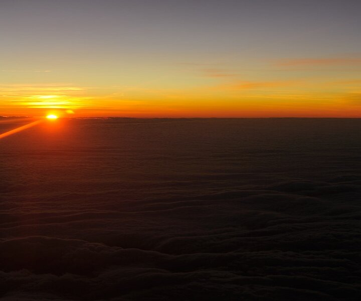 _DSC0019 Sunset above the clouds.