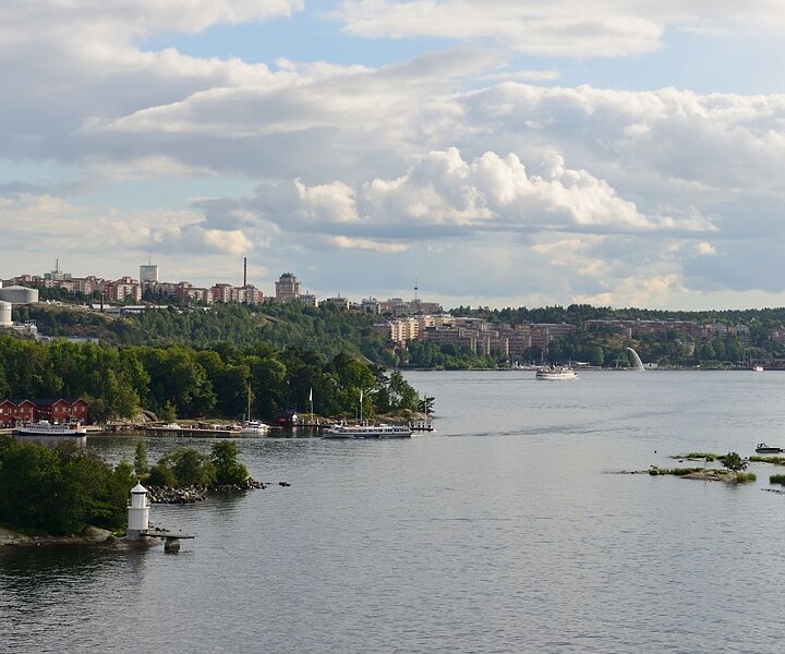 _DSC0009 On board Silja Symphony, leaving Stockholm, view of Nacka.