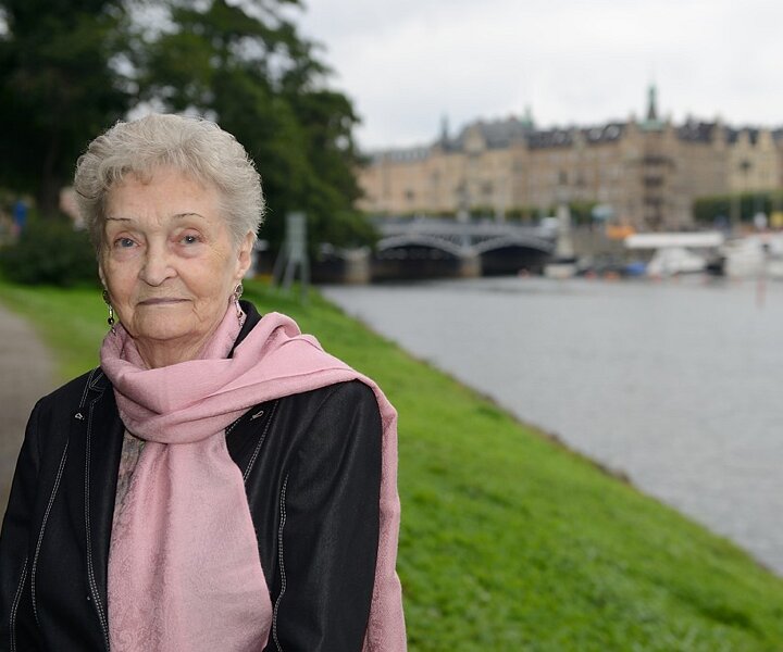 _DSC0010 Mum at Djurgården in Stockholm.