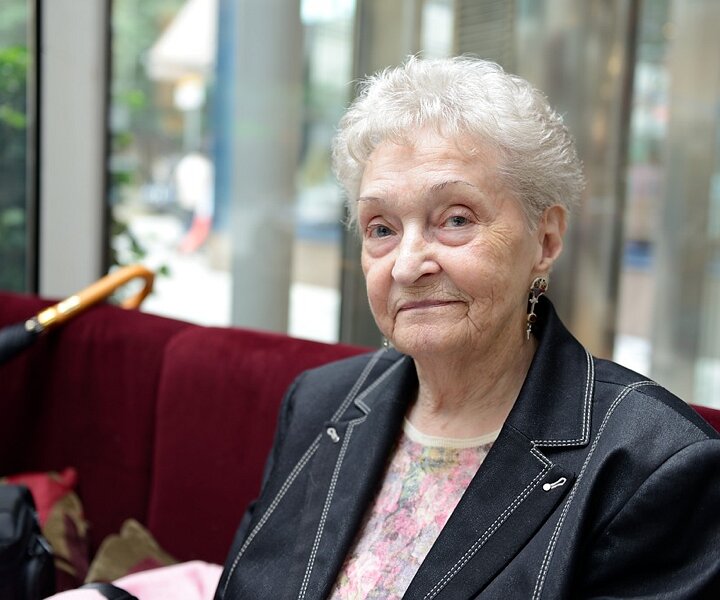 _DSC0049 Mum.