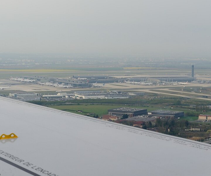 _DSC0010 Approaching Charles de Gaulle airport.