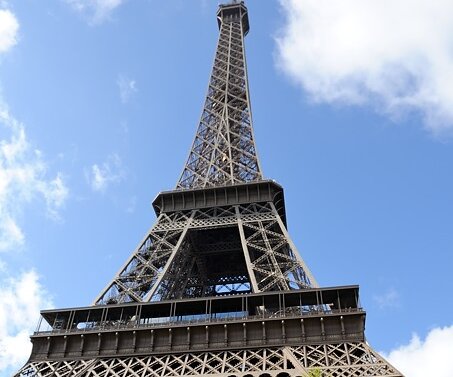_DSC0007 Arto at the Eiffel tower.