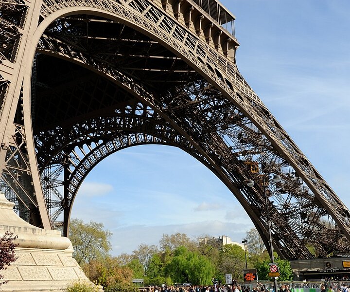 _DSC0012 At the base of the Eiffel tower.