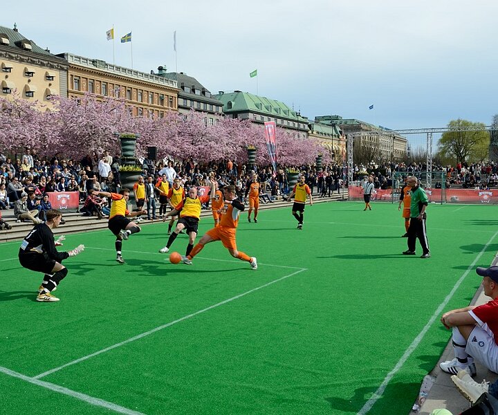 _DSC0010 Playing football in Kungsträdgården.