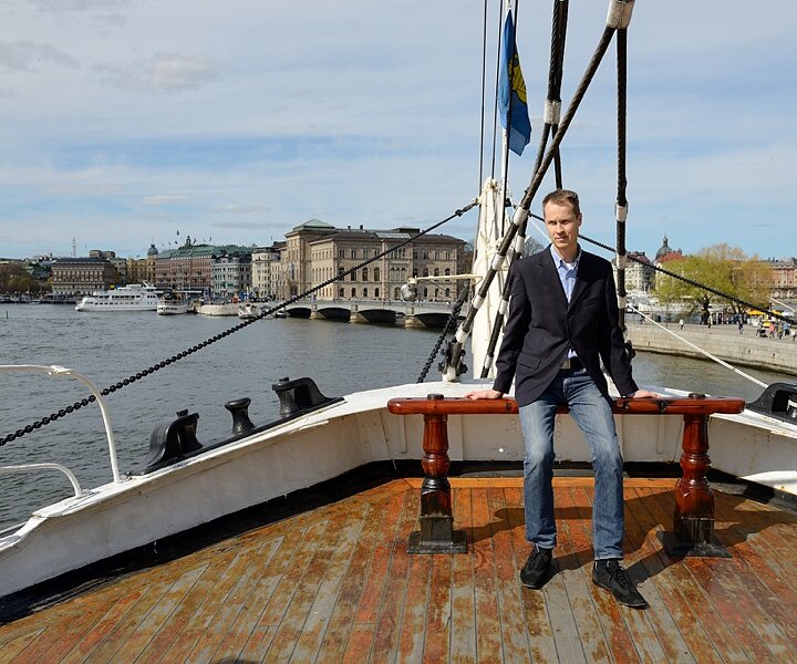 _DSC0013 Arto at Af Chapman. Stockholm city in the background.