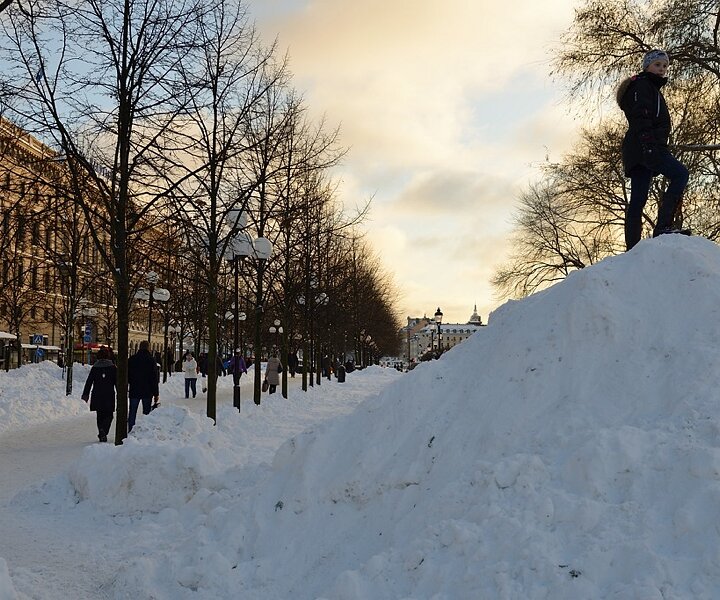 _DSC0007 Lots of snow in Kungsträdgården.