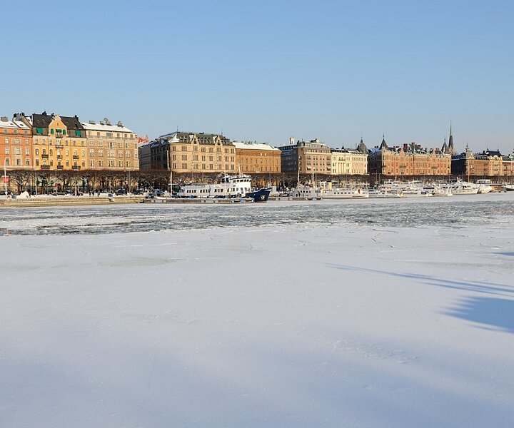 _DSC0041 View of Strandvägen.