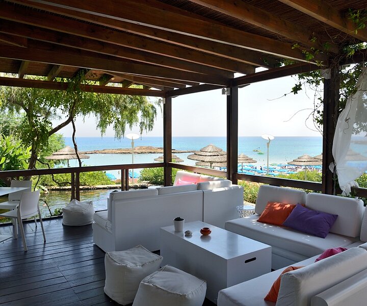 _DSC1597 View at Koi lounge at Capo Bay hotel .