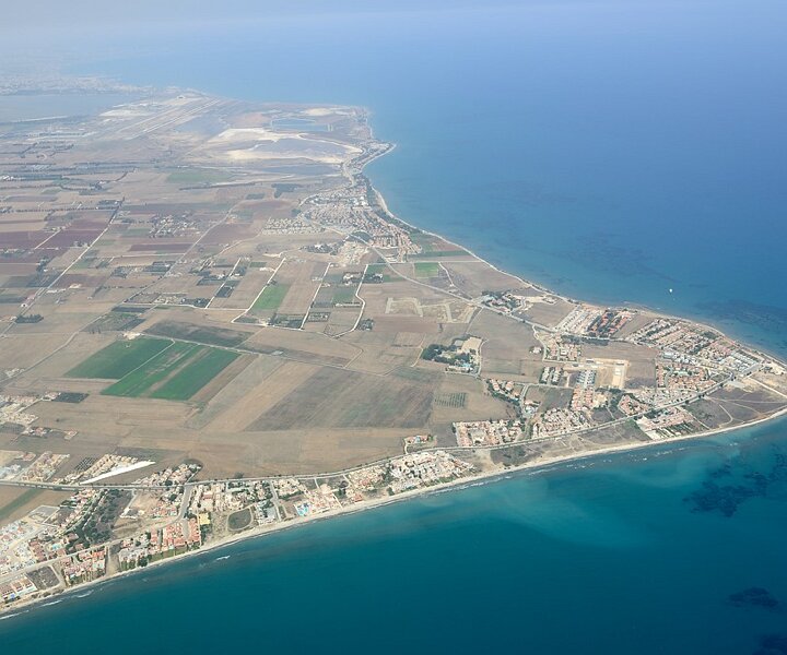 _DSC0020 View after take-off from Larnaca airport.