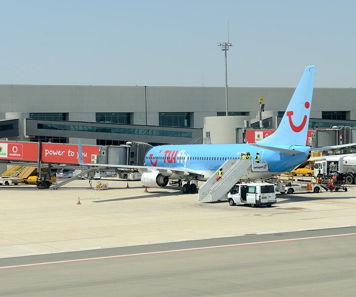 _DSC1484 At Larnaca airport.