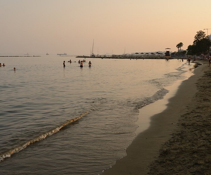_DSC0015 By the beach in Limassol at sunset.