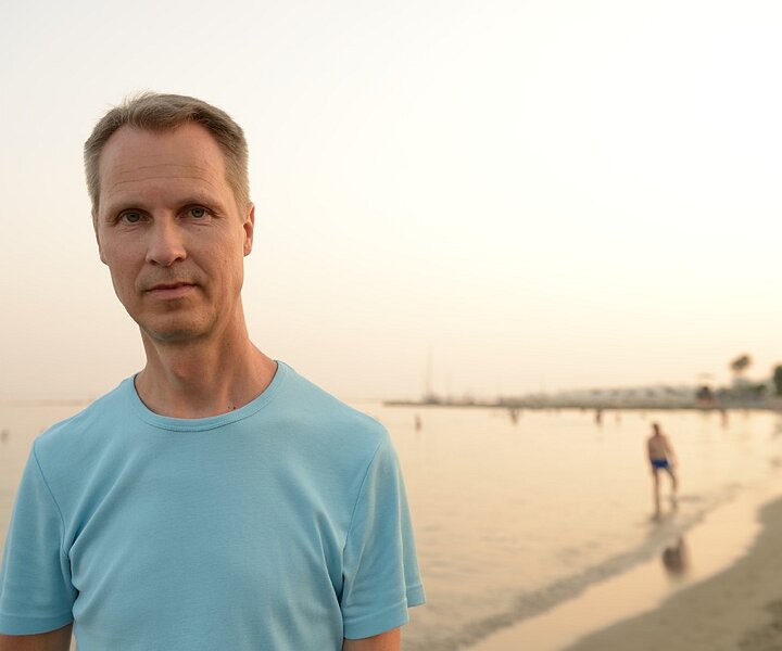 _DSC0035 Arto by the beach in Limassol at sunset.