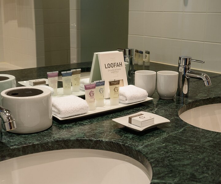 _DSC0029 In the bathroom of the hotel room.