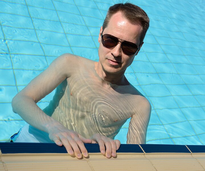 _DSC0024 Arto in the pool at Capo Bay .