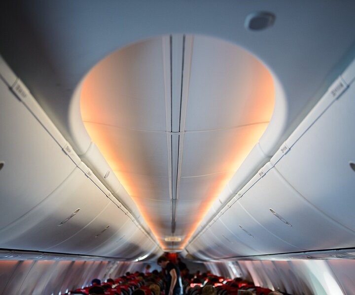 _DSC0007 The Sky Interior of the B737-800.