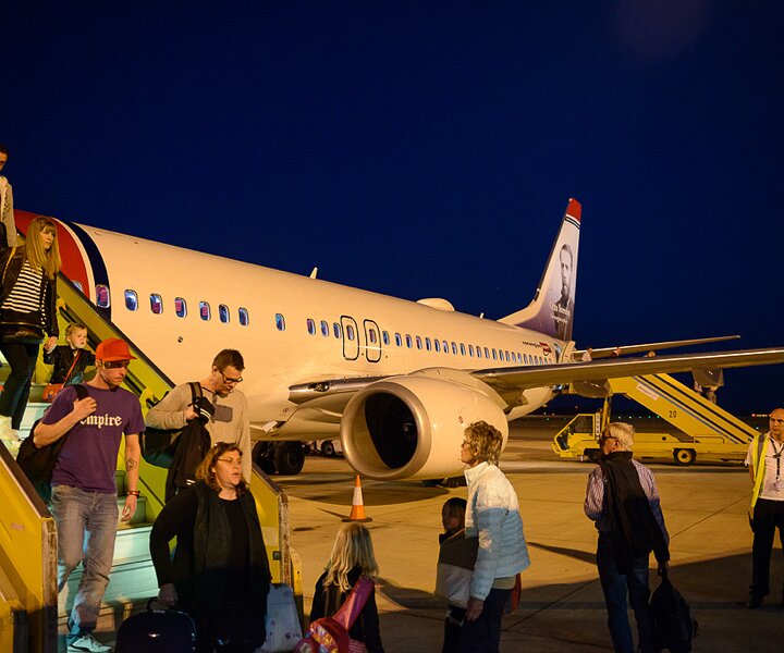 _DSC0046 Getting off the B737-800 at Larnaca airport.