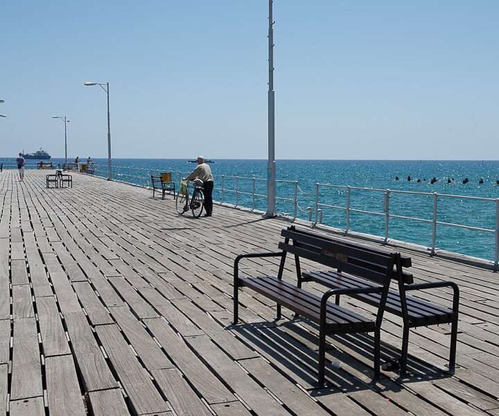 _DSC0016 At a pier by the seaside promenade (Molos) in Limassol.