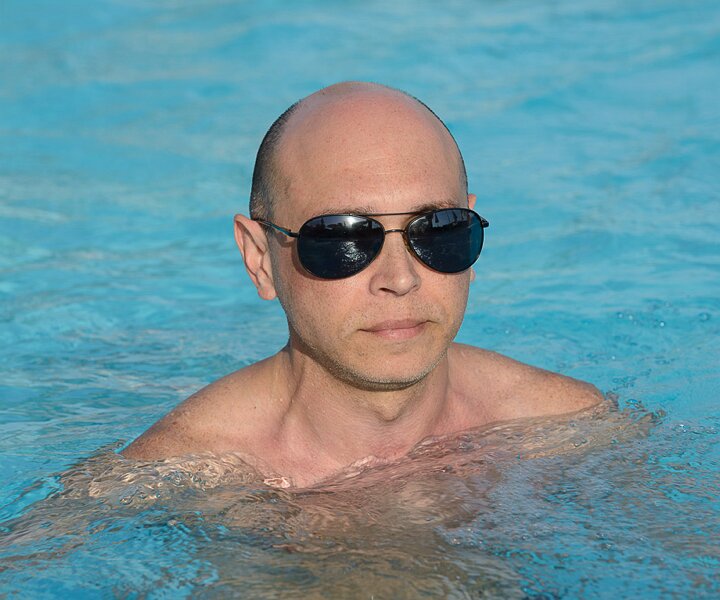 _DSC0026 Markos in the pool.